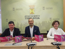 Alumnos de Primaria de 19 centros de Torrelavega participan en `Los ni&ntilde;os construyen la Navidad`