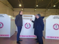 El alcalde, Javier L&oacute;pez Estrada, &nbsp;ha presentado este viernes los nuevos contenedores en el exterior de La Lechera,