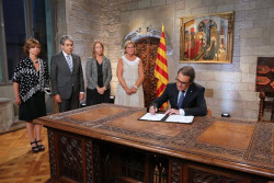 El art&iacute;culo 155 y la Ley de Desconexi&oacute;n con el Estado Espa&ntilde;ol