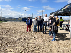 El Ayuntamiento ya tiene las parcelas de Tanos donde construir&aacute; una bolera cubierta y un polideportivo