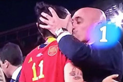 El caso Jenni Hermoso.Mariano Cabrero B&aacute;rcena es escritor