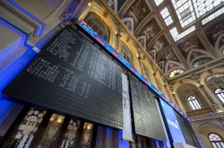 El Ibex 35 abre con una ca&iacute;da del 0,9%, con el petr&oacute;leo subiendo un 5%