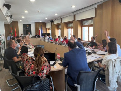 El Pleno de Torrelavega aprueba la ordenanza que pondr&aacute; en marcha el aparcamiento rotatorio con 123 plazas