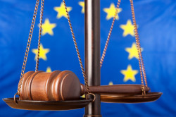  El Tribunal de Justicia de la UE, la &ldquo;clausula suelo" y el &ldquo;juez  justiciero" 