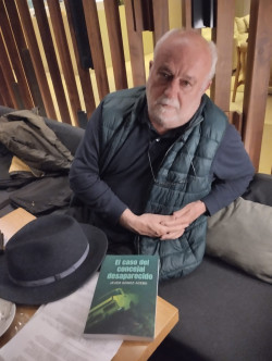 Hoy nos toca estar con Javier G&oacute;mez Acebo antes abogado y ahora escritor