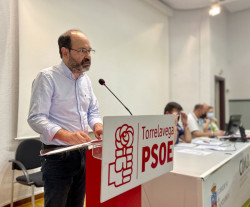  Jos&eacute; Luis Urraca es reelegido secretario general del PSOE de Torrelavega con el 63,6% de los votos