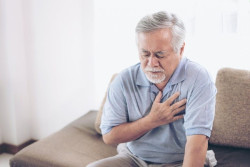 La enfermedad por reflujo &aacute;cido puede aumentar el riesgo de c&aacute;ncer de laringe y es&oacute;fago