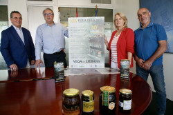 La Feria de la Miel de Vega lleva a diez productores a Li&eacute;bana, cuatro de ellos con DOP