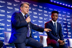 Laporta: "Ansu tiene un don y seguir&aacute; el camino de la gloria"