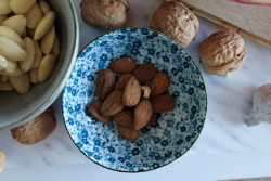 Las almendras podr&iacute;an ayudar a perder peso al evitar otros tentempi&eacute;s, seg&uacute;n un estudio