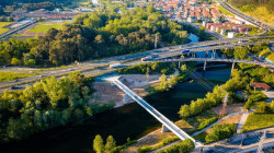 Las obras de la rampa que conectar&aacute; la pasarela sobre el Besaya con El Patatal comenzar&aacute;n en septiembre