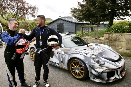 Mart&iacute;nez Abad sigue la  competici&oacute;n en un tramo del Rallye Festival Hoznayo