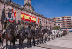 M&aacute;s de 2.000 escolares asisten este viernes a la exhibici&oacute;n de la Guardia Real en Torrelavega