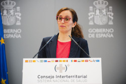 M&oacute;nica Garc&iacute;a destaca la ampliaci&oacute;n de la `prueba del tal&oacute;n` y el cribado de c&aacute;ncer de colon para "proteger mejor"