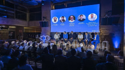 Philips re&uacute;ne a expertos cl&iacute;nicos, de innovaci&oacute;n y de dise&ntilde;o para debatir el futuro de la atenci&oacute;n sanitaria