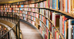 Quiz&aacute; la literatura no cure. Mariano Cabrero B&aacute;rcena es escritor.