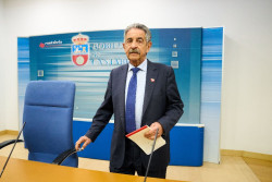 Revilla muestra su "enorme preocupaci&oacute;n" por la huelga en Aspla: "No es bueno para Cantabria"