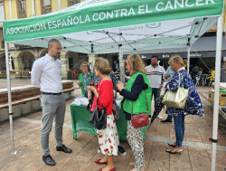 Torrelavega celebra el D&iacute;a contra el C&aacute;ncer de Mama con mesas informativas, una exposici&oacute;n y un flashmob