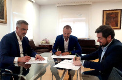 Torrelavega favorecer&aacute; la creaci&oacute;n de una red de estaciones de recarga para veh&iacute;culos el&eacute;ctricos