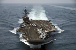Trump, el portaaviones destructor, por Eduardo Madro&ntilde;al 