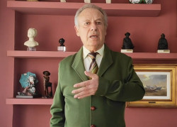 Y Revilla mueve banquillo.