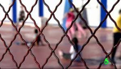 Y suena la campana, llega el recreo, llega la violaci&oacute;n 