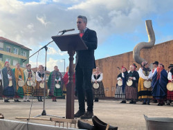 Zuloaga se suma al homenaje de Torrelavega a Guerra por su difusi&oacute;n del folclore y las danzas de Cantabria